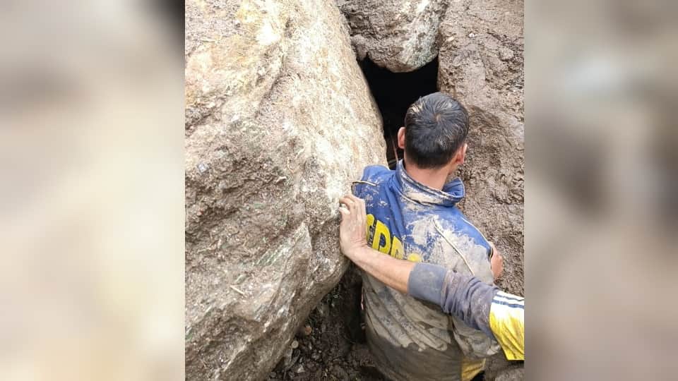 Kedarnath Disaster Sdrf rescue Youth suppressed Under Boulders for 18 Hours