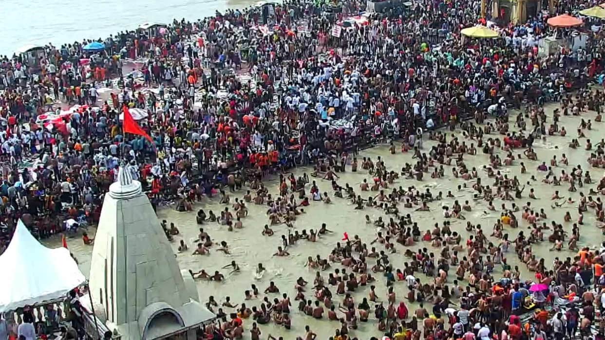 Sawan Shivratri Kanwar Yatra Uttarakhand 4.4 crore Kanwar pilgrims reached Haridwar this time Watch Photos