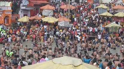 Sawan Shivratri Kanwar Yatra Uttarakhand 4.4 crore Kanwar pilgrims reached Haridwar this time Watch Photos