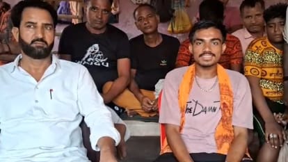 कांवड़ लाया मुस्लिम युवक