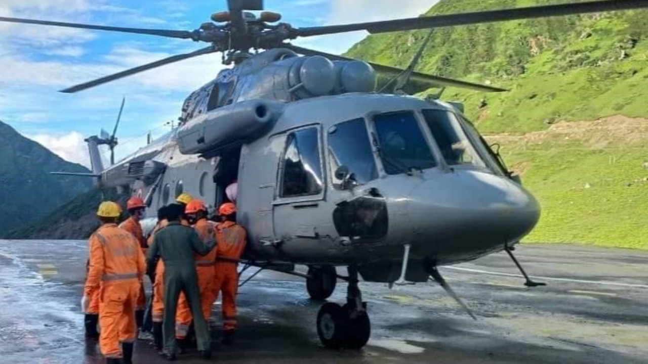 Kedarnath cloudburst rescue Many devotees injured people searching relatives Police issued helpline number