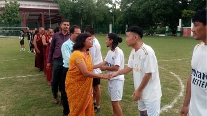 Royal six national players defeated Youth Club in varanasi Pranjana won gold shooting championship