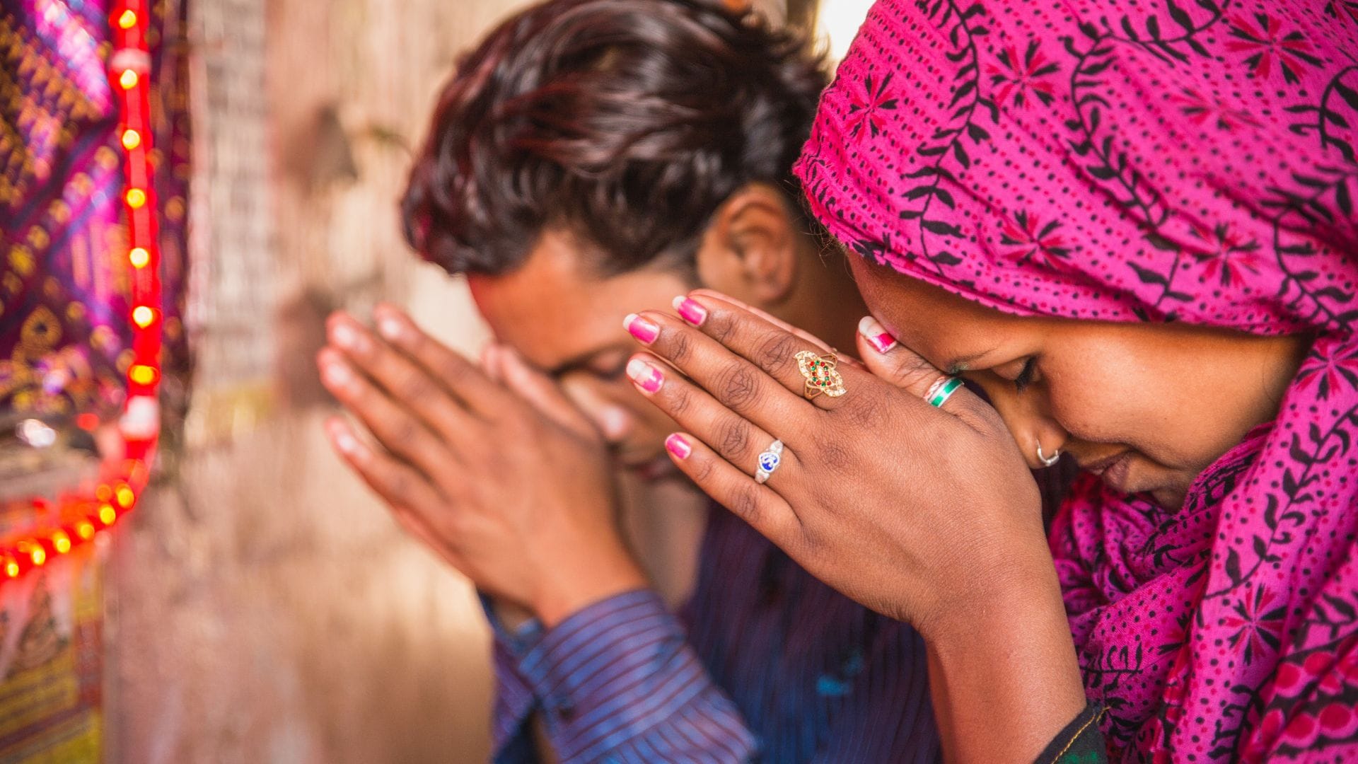 why religious head coverings tradition female know in hindi