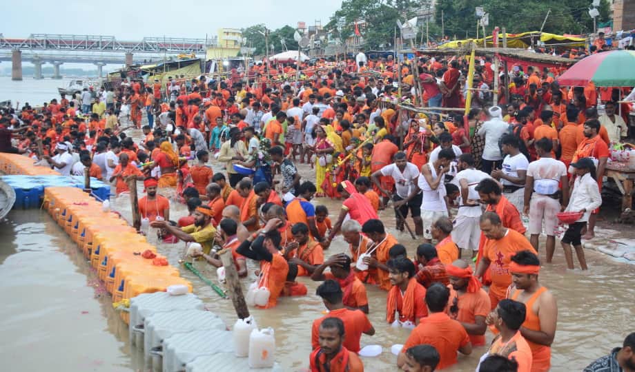 Highway painted in devotional color of saffron, cheers of Bol Bam echoing from Prayagraj to Kashi