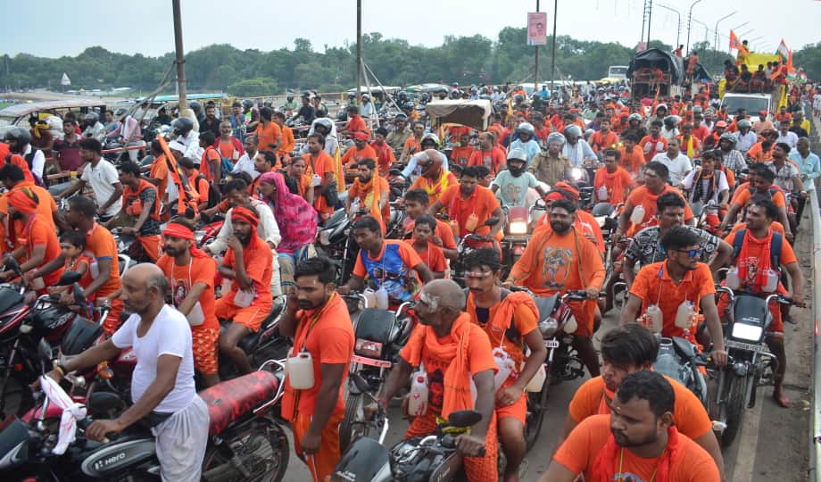 Highway painted in devotional color of saffron, cheers of Bol Bam echoing from Prayagraj to Kashi