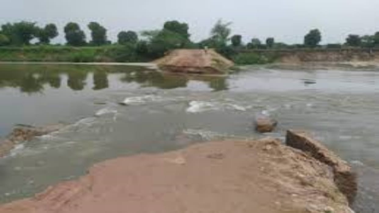 Tonk: Traffic affected due to continuous rains, drains, anicuts in spate and water on culverts in the district