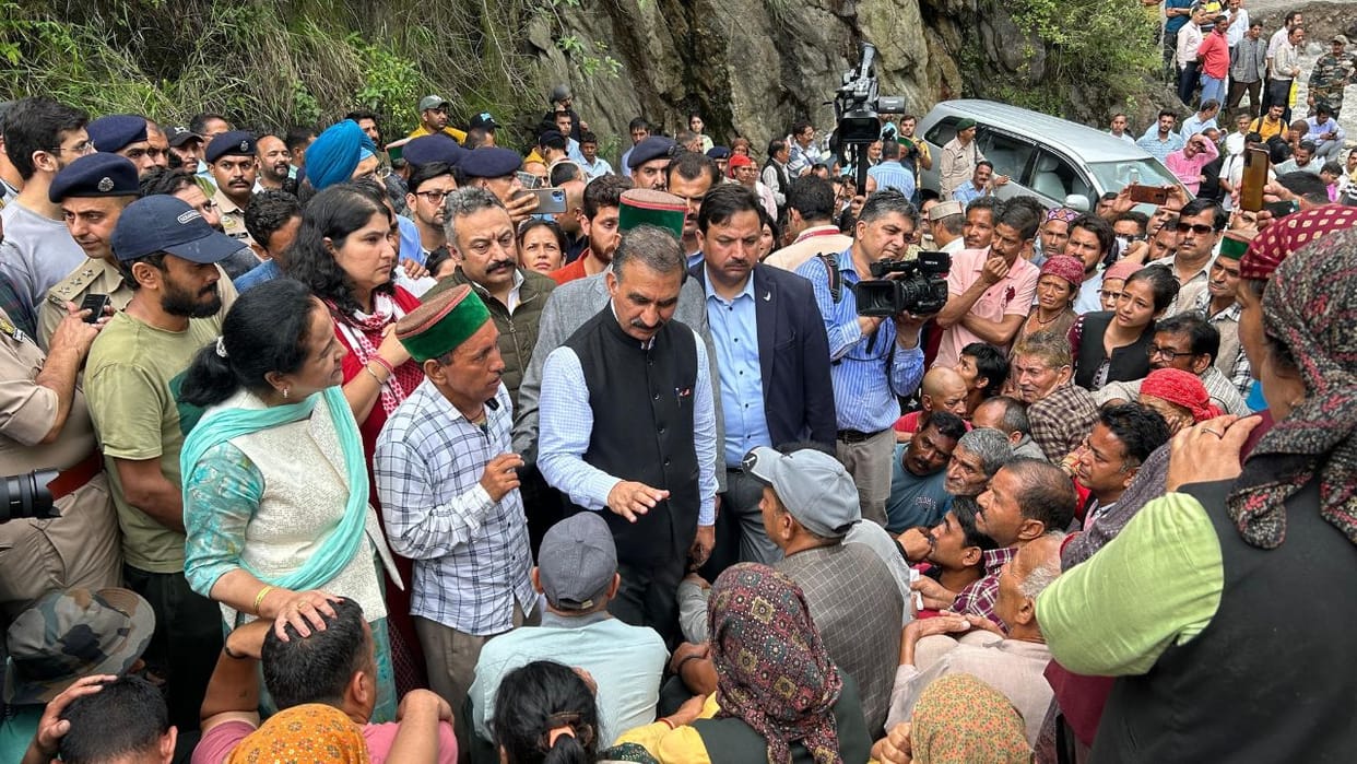 CM Sukhu visit Samej said 50 thousand rupees will given to victims for ration and three months house rent