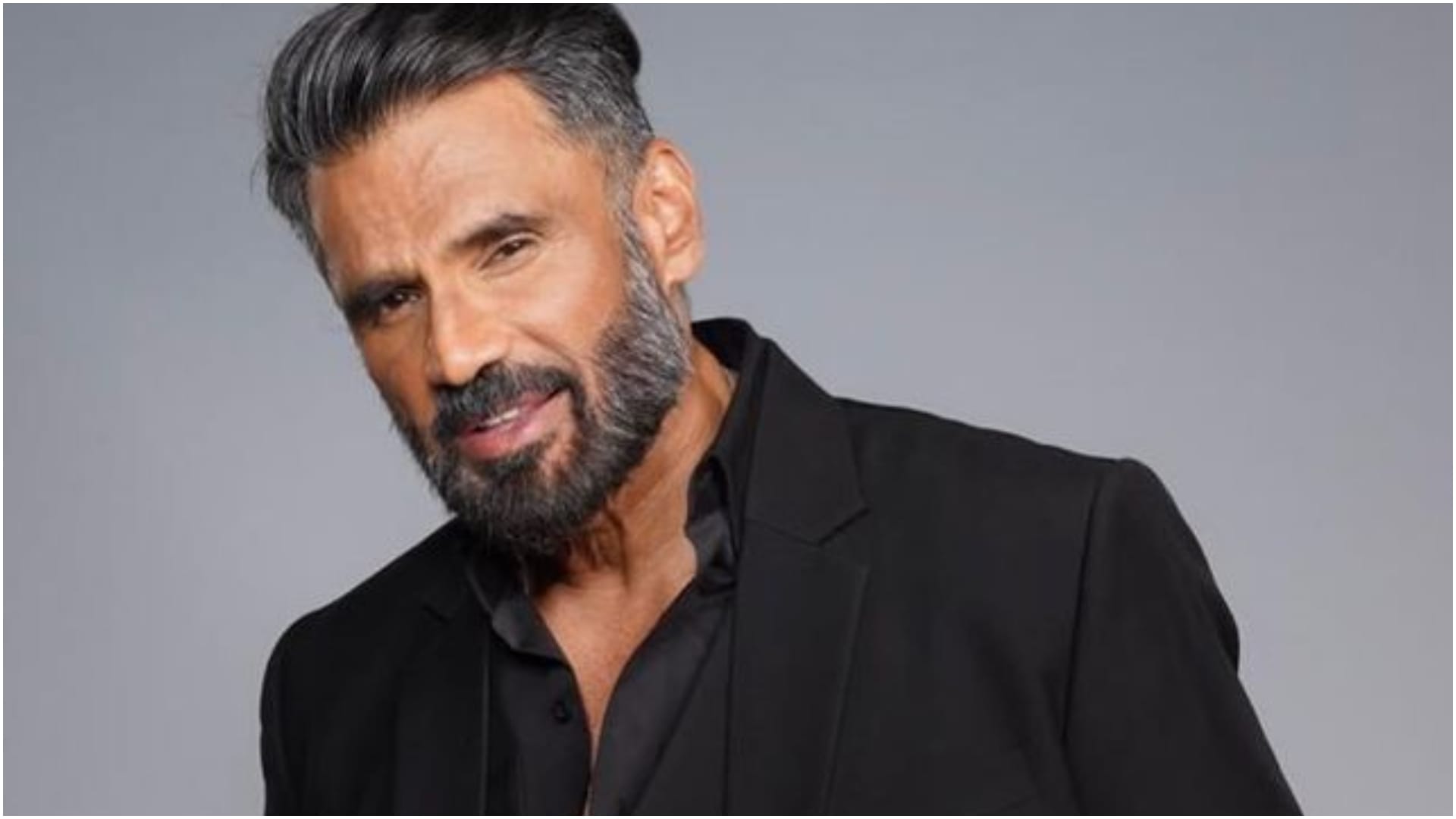 Jammu Kashmir: Kashmir's first international marathon, Sunil Shetty flags off, plans to make films