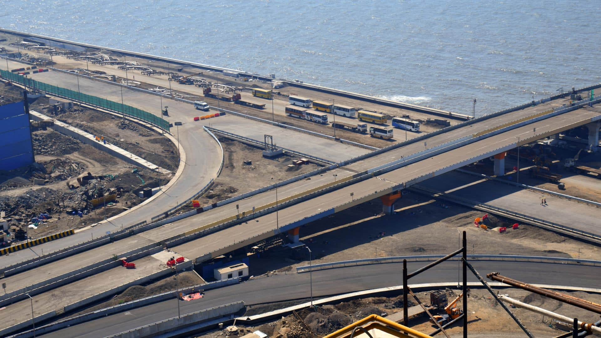 सड़क  (सांकेतिक तस्वीर)