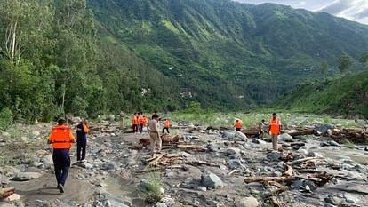 Himachal Weather People be careful Yellow alert for rain in many areas for Saturday