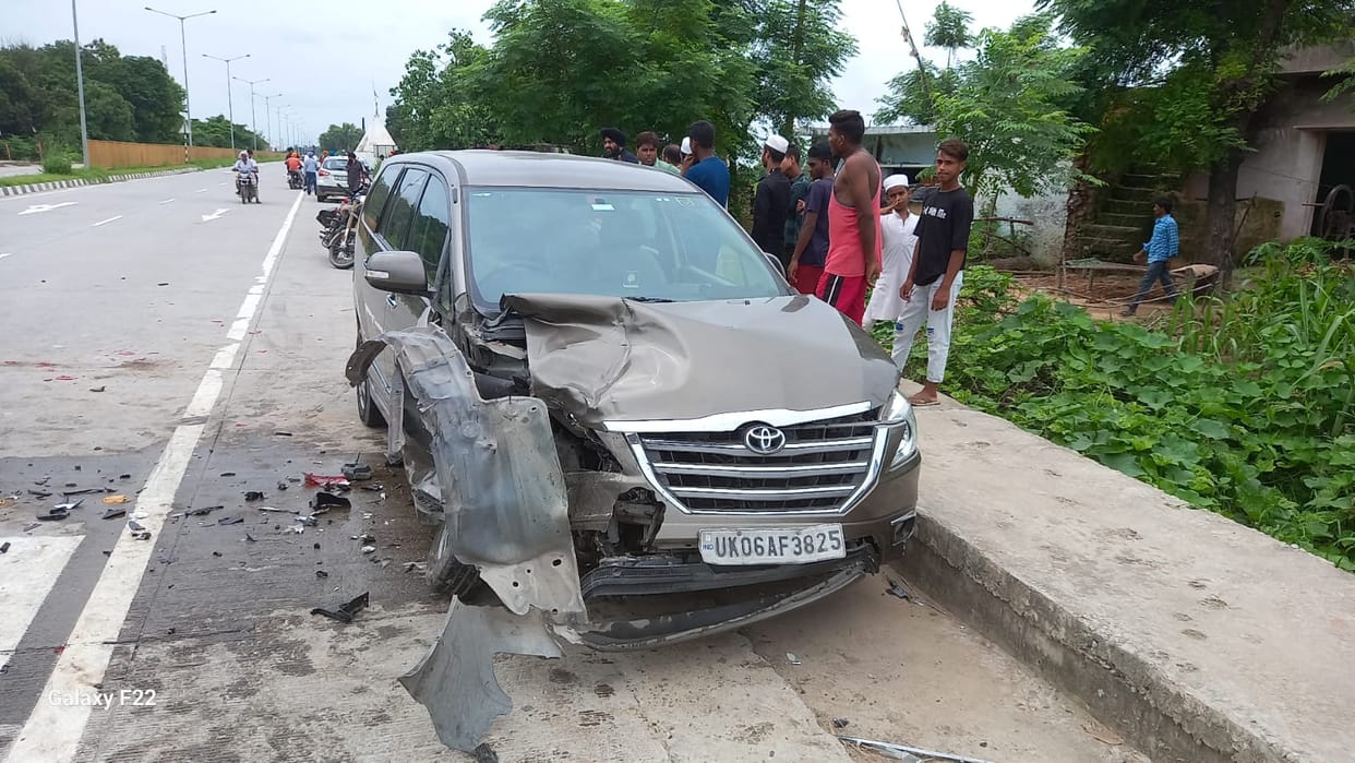 Bijnor: Three vehicles collide on highway, ten injured