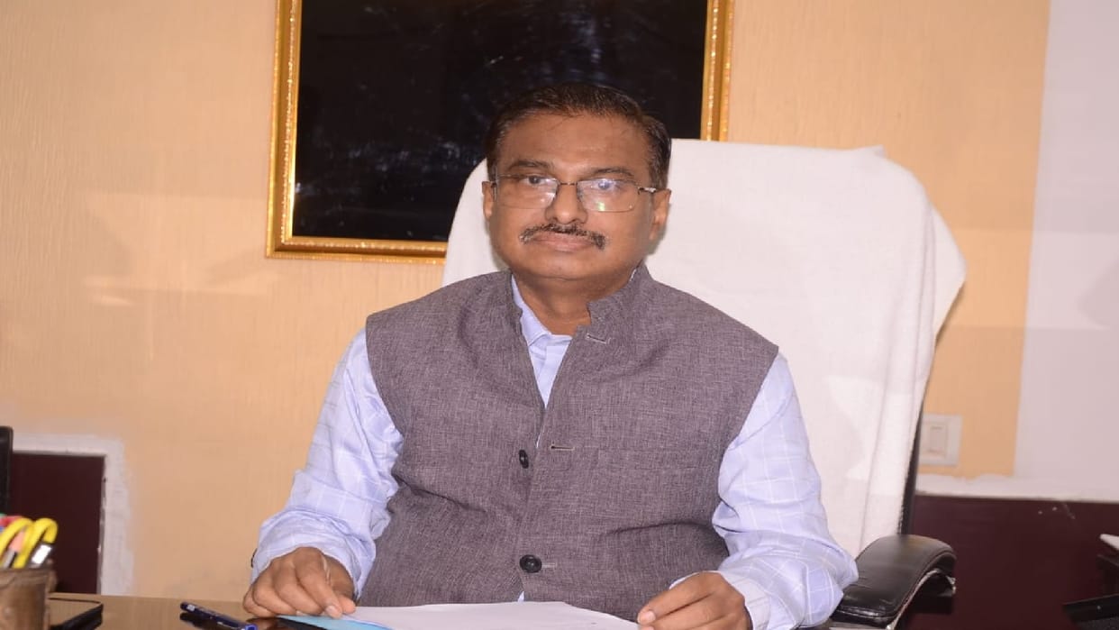 Raipur News: IAS Mahadev Kavre took charge as Raipur Divisional Commissioner, inspected the court and office