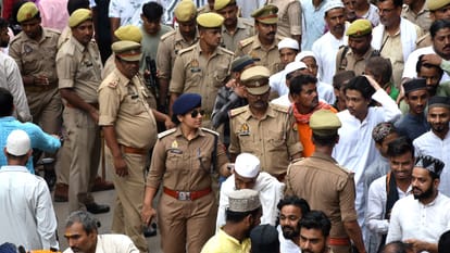 Namazis created ruckus outside Gyanvapi by opposing construction of gate in varanasi