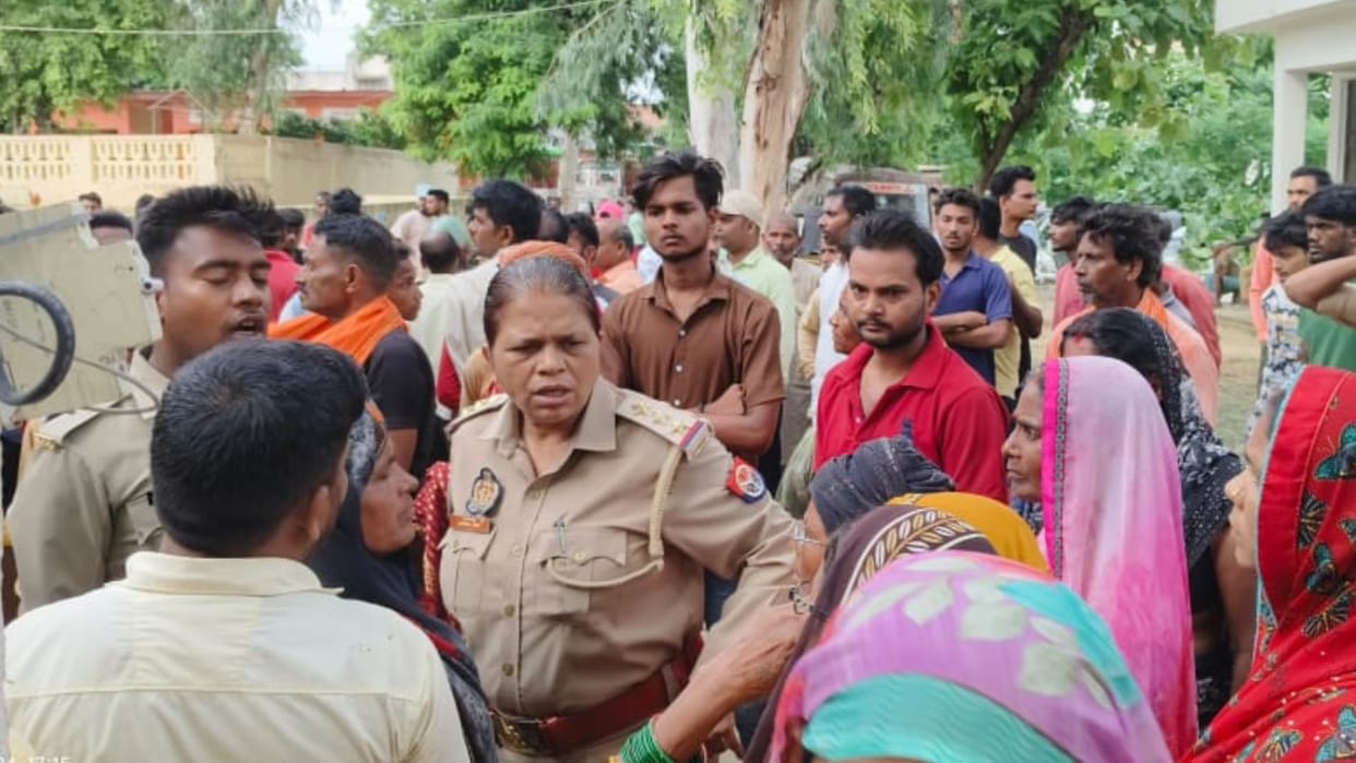 Skeleton found in Ballia Clothes and Aadhar card of the missing youth were lying nearby