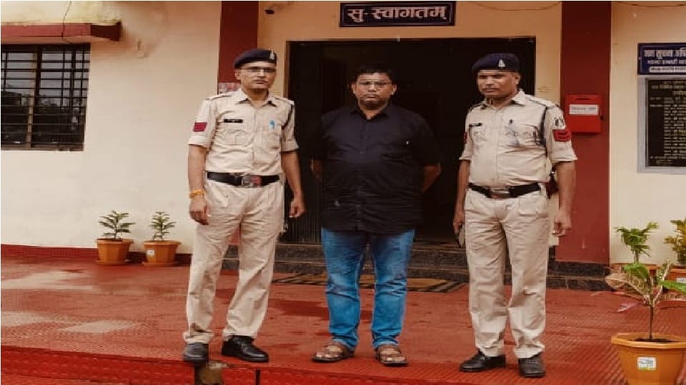 Retired soldier cheated on pretext of getting a job in Railways In Balod