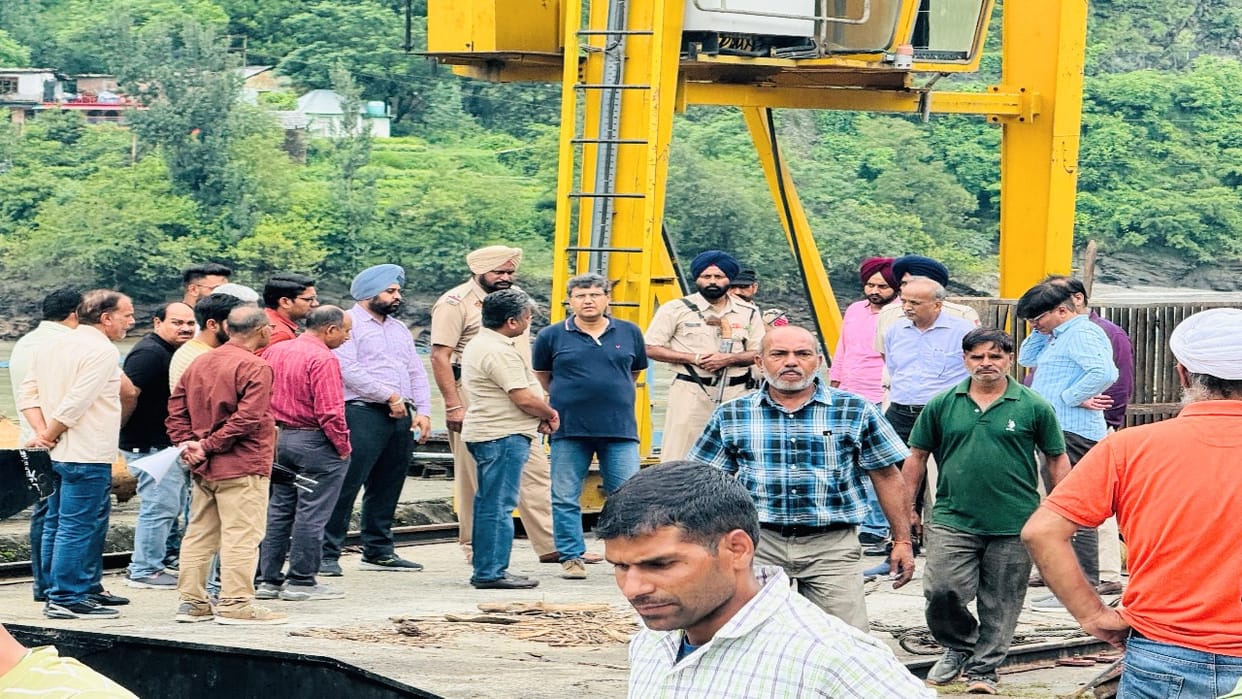Two gates of BBMB Pandoh Dam jammed due to silt, officials are in a tough spot