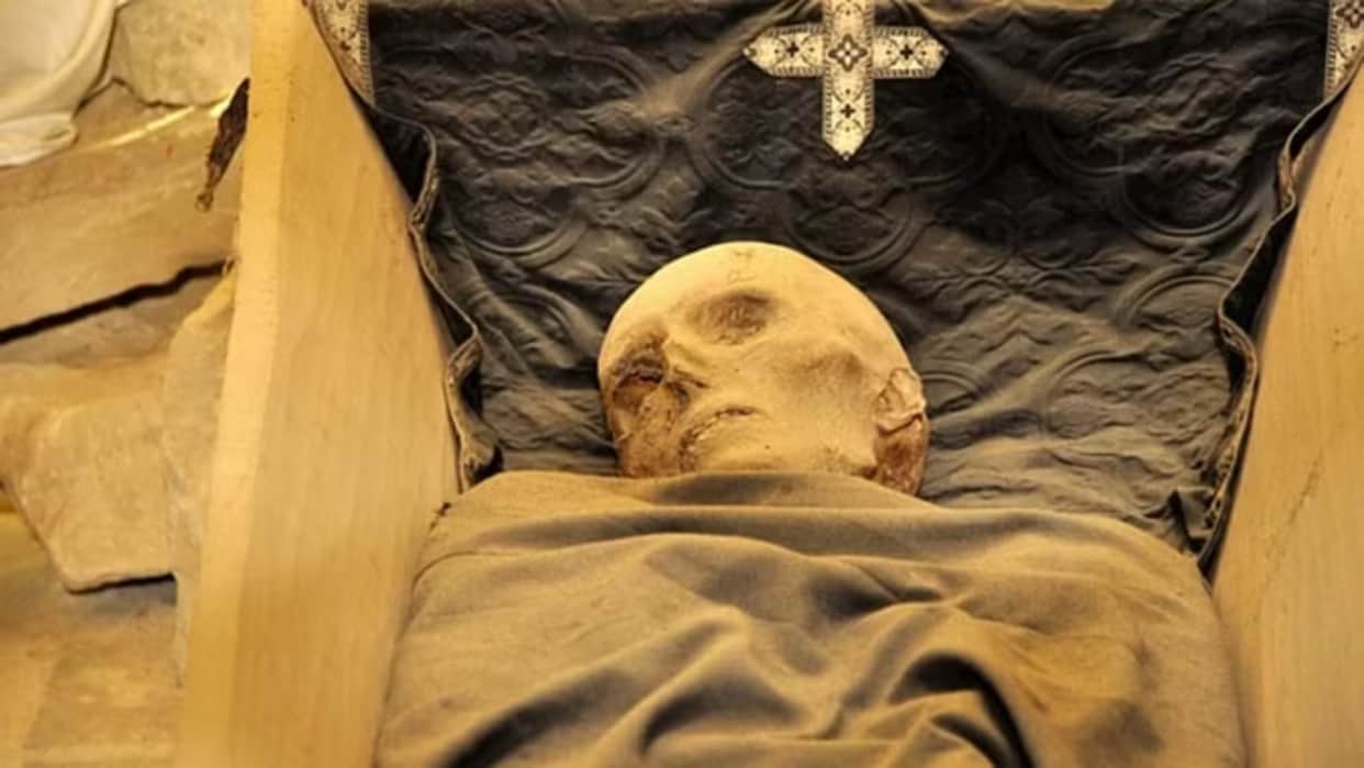 Egypt Mummy: screaming woman mummy 3500 year old egyptian mystery solved