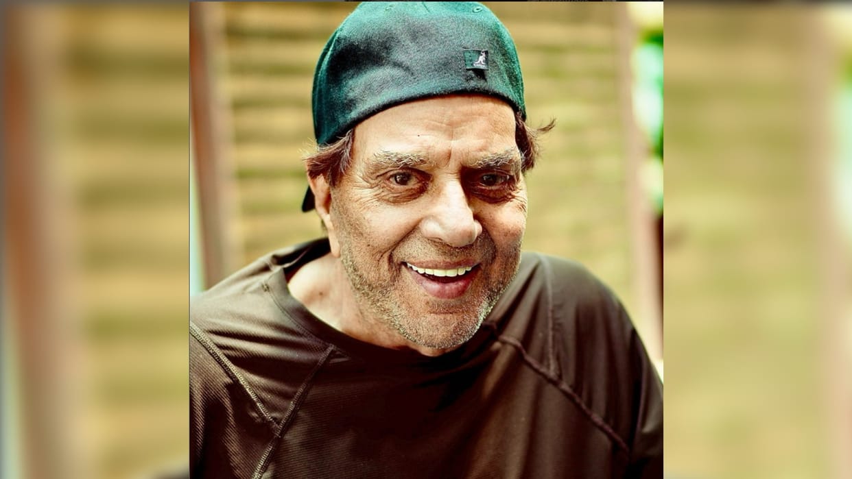Dharmendra liked the gift of a special friend from Delhi actor shared the photo on social media
