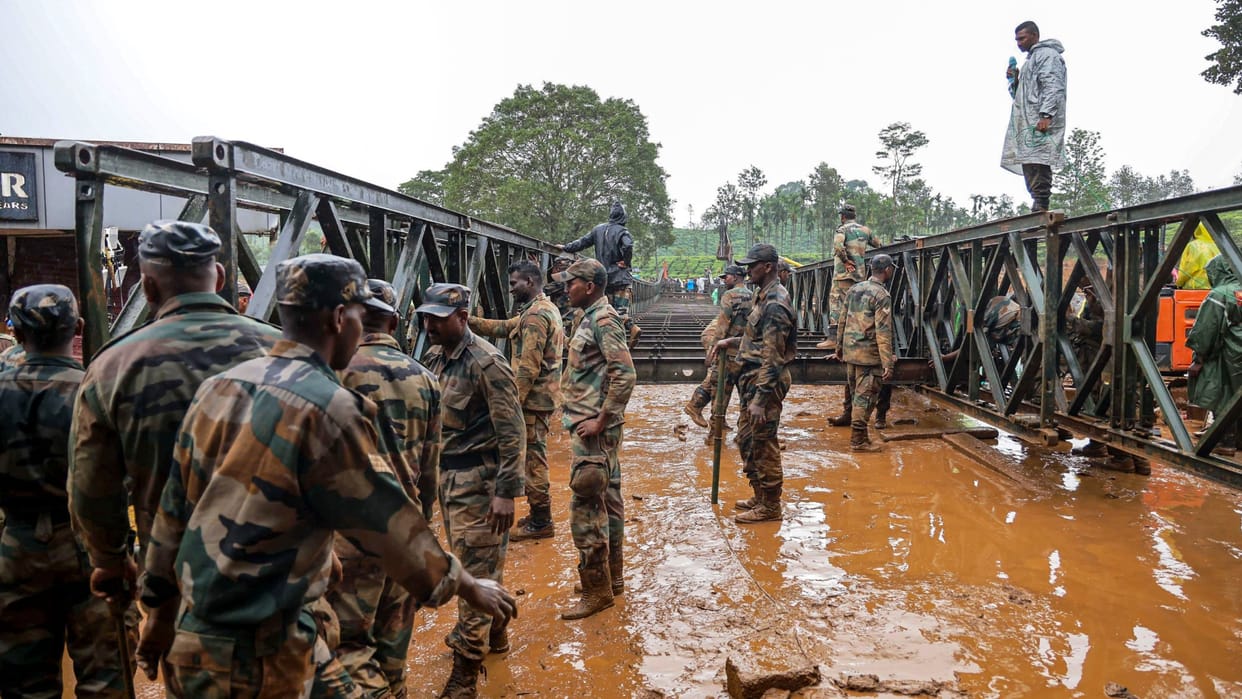 More than 1300 soldiers and volunteers engaged in rescue operation in Wayanad