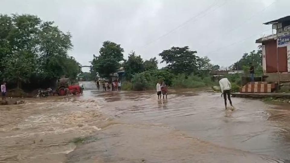 आकाशीय बिजली की चपेट में आने से एक की मौत
