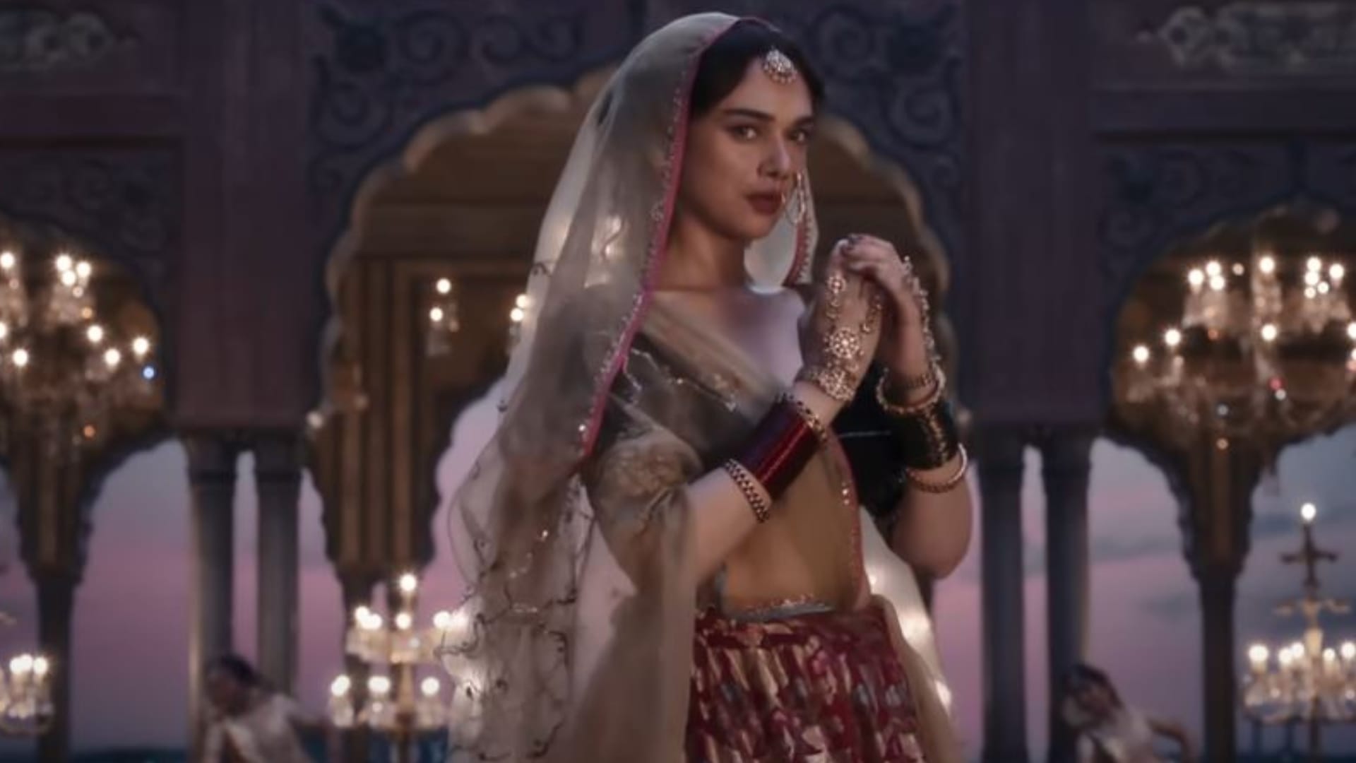 Heeramandi Aditi Rao Hydari recalls performing first mujra saiyaan hatto jaao say brain was not taking anymore