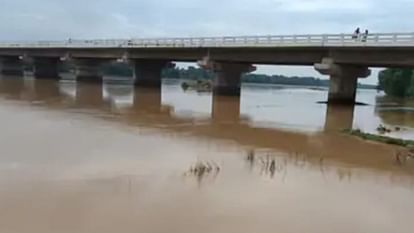 Jehanabad: water level of Falgu river increased due to breaking of Ghoda dam in Jharkhand; farmers are happy