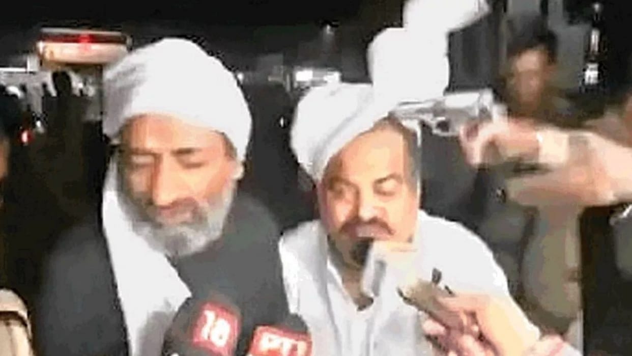 Warrant against Inspector Rajesh Maurya, witness of Atiq-Ashraf's murder