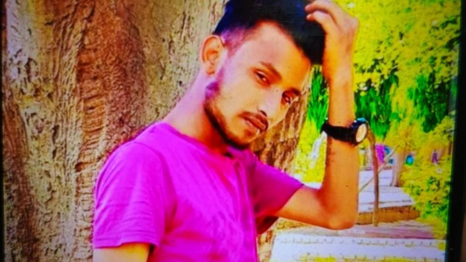 unknown miscreants stabbed young man to death In Delhi