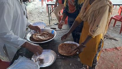 Himachal News Paratha Bhandara In Mandi Nagchala In Sawan Month