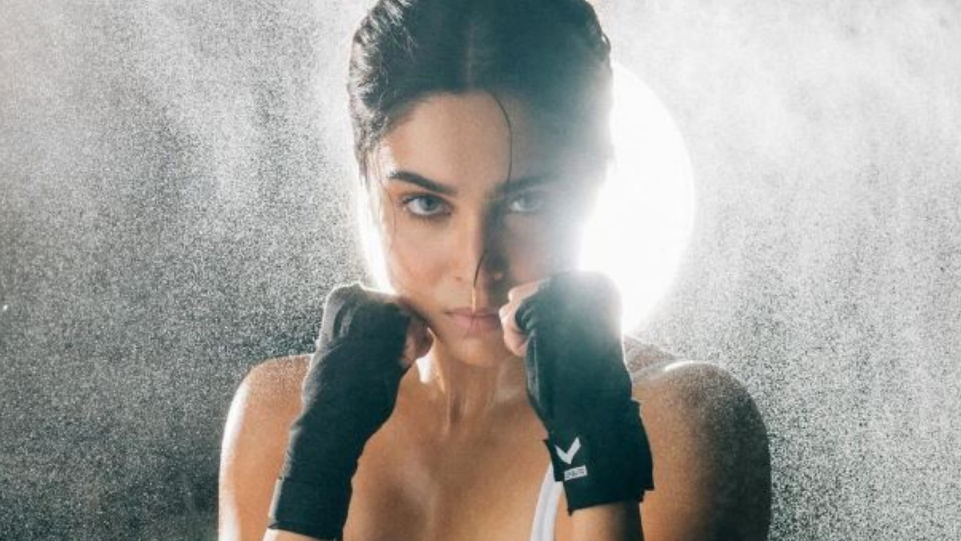 Vedaa actress Sharvari left her work to see Priyanka Chopra during the shooting of Bajirao Mastani movie