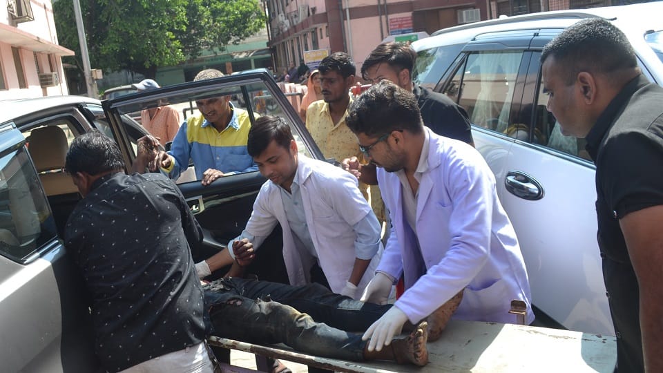 Five people got burnt due to high tension line