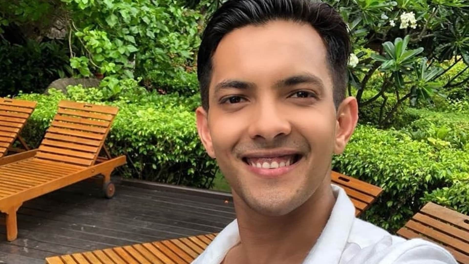 Aditya Narayan is celebrating his birthday today know about his singing acting career and famous songs