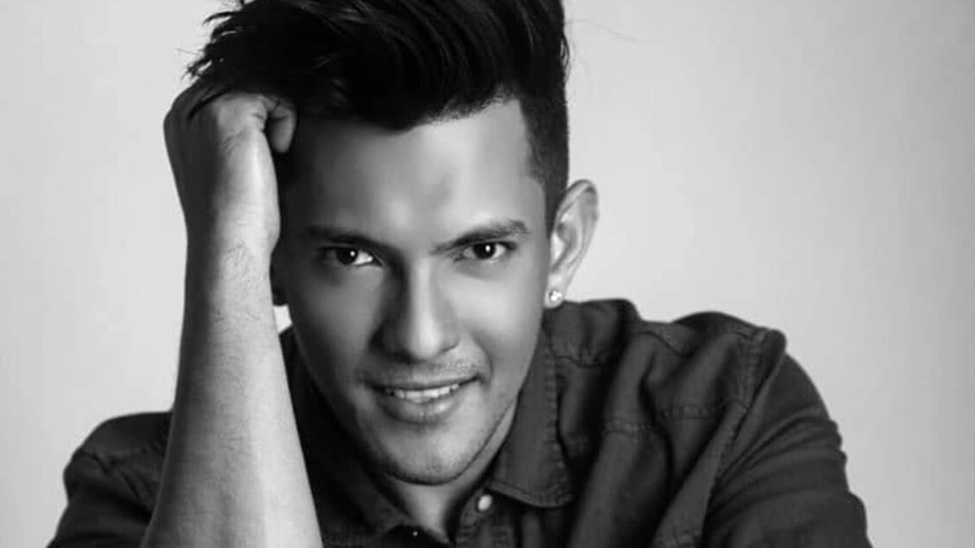 Aditya Narayan is celebrating his birthday today know about his singing acting career and famous songs