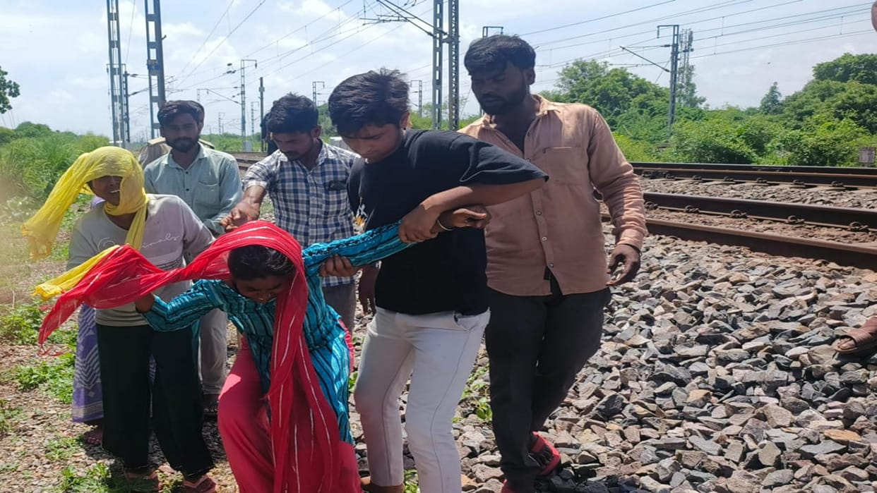 Farmer left in rags after being hit by Vande Bharat Express, chaos in the family