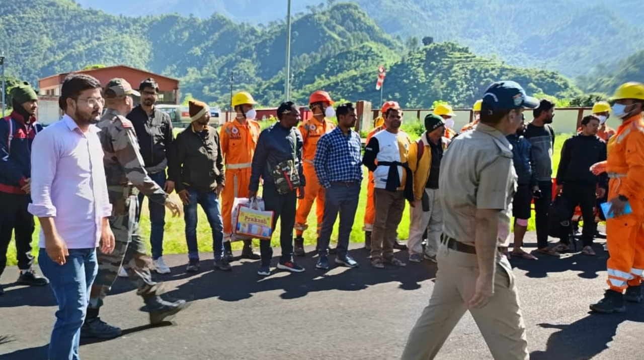 Kedarnath Dham air lift rescue started with MI 17 and Chinook Army takes charge read all Updates in hindi