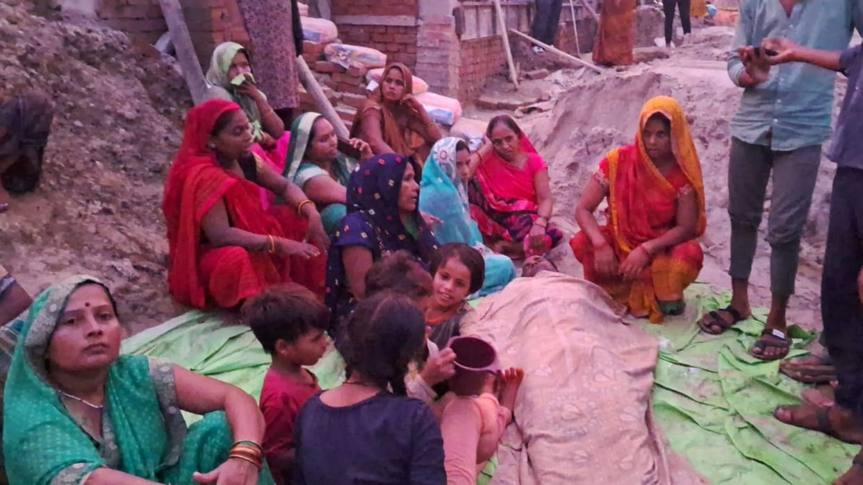 Two people died in Varanasi electric current took the life young man woman dead after drowning pond