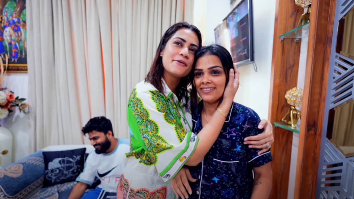 Kritika Malik offered Bigg Boss 18 family seen discussing in new vlog Details Inside