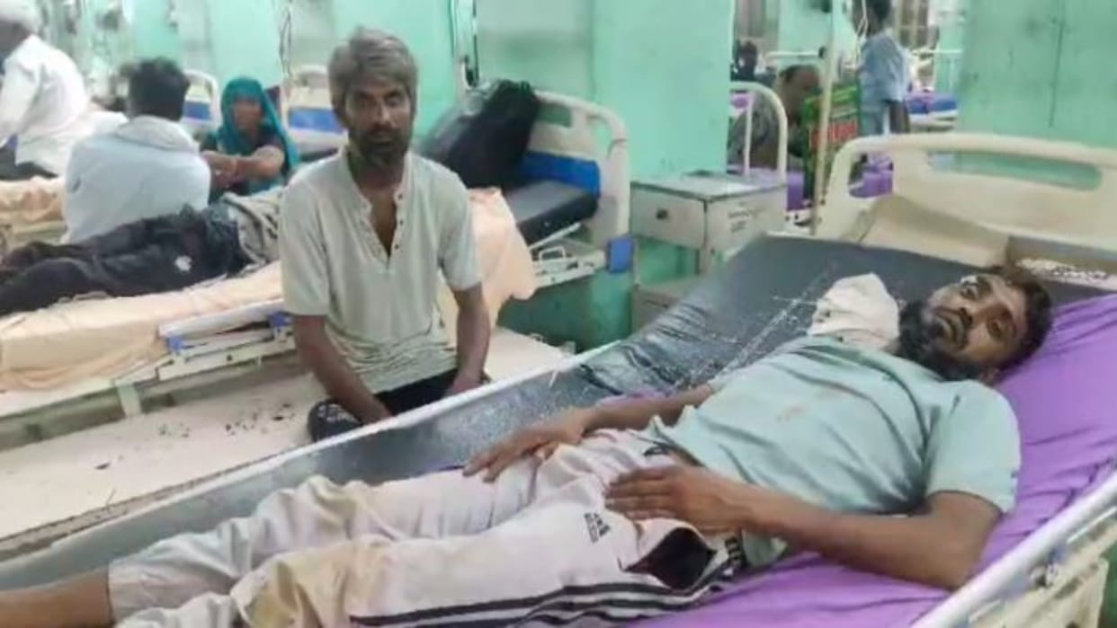 Alwar News: Sticks used in dispute over possession of government land, youth injured in fight admitted to hosp
