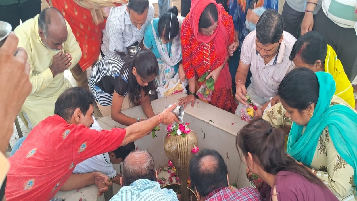Sawan Month 2025 Start Date Know Shravan Mahina Importance and Offer These Puja Items