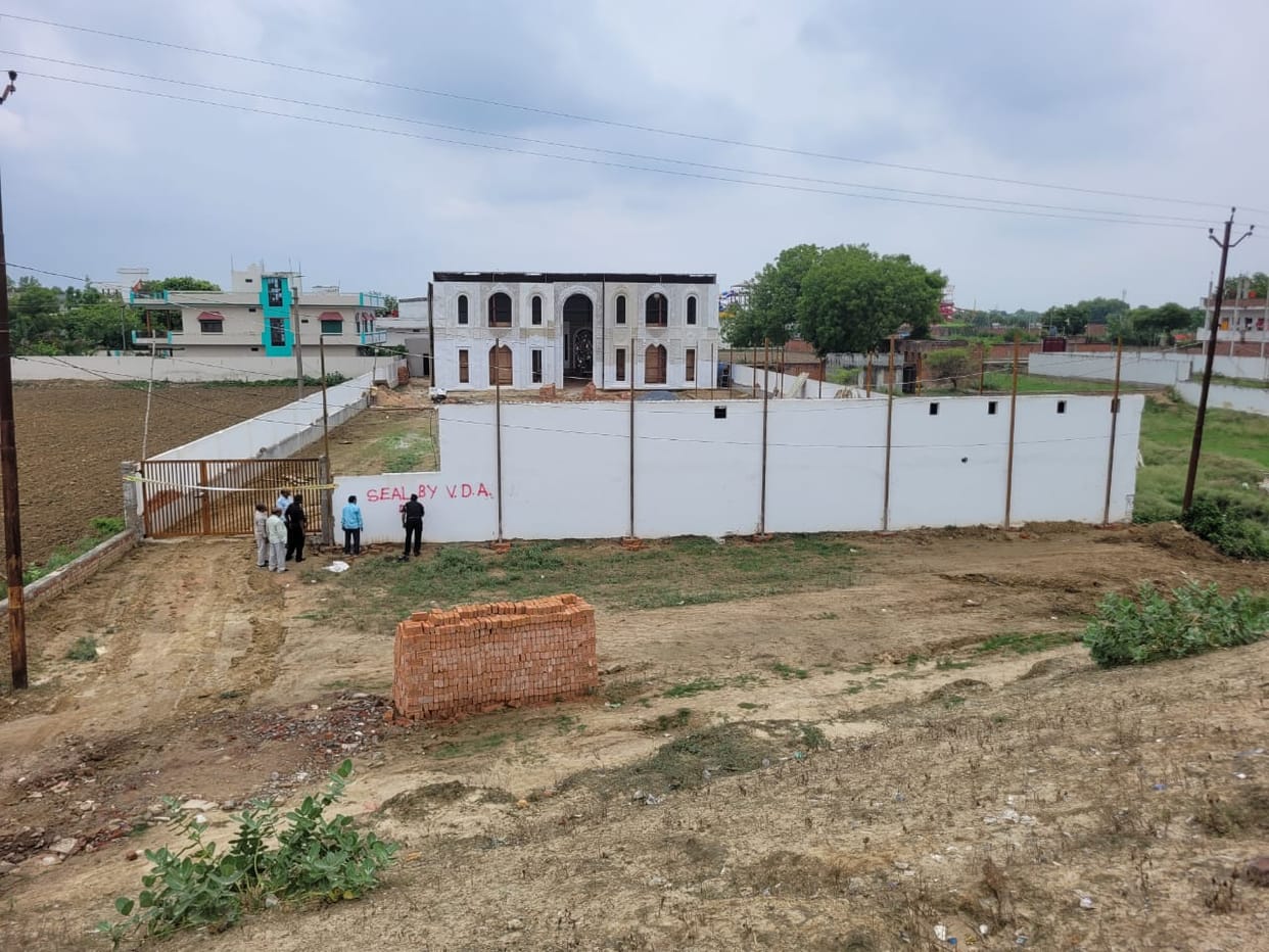 24 thousand 758 illegal constructions including 12 thousand commercial in Kashi