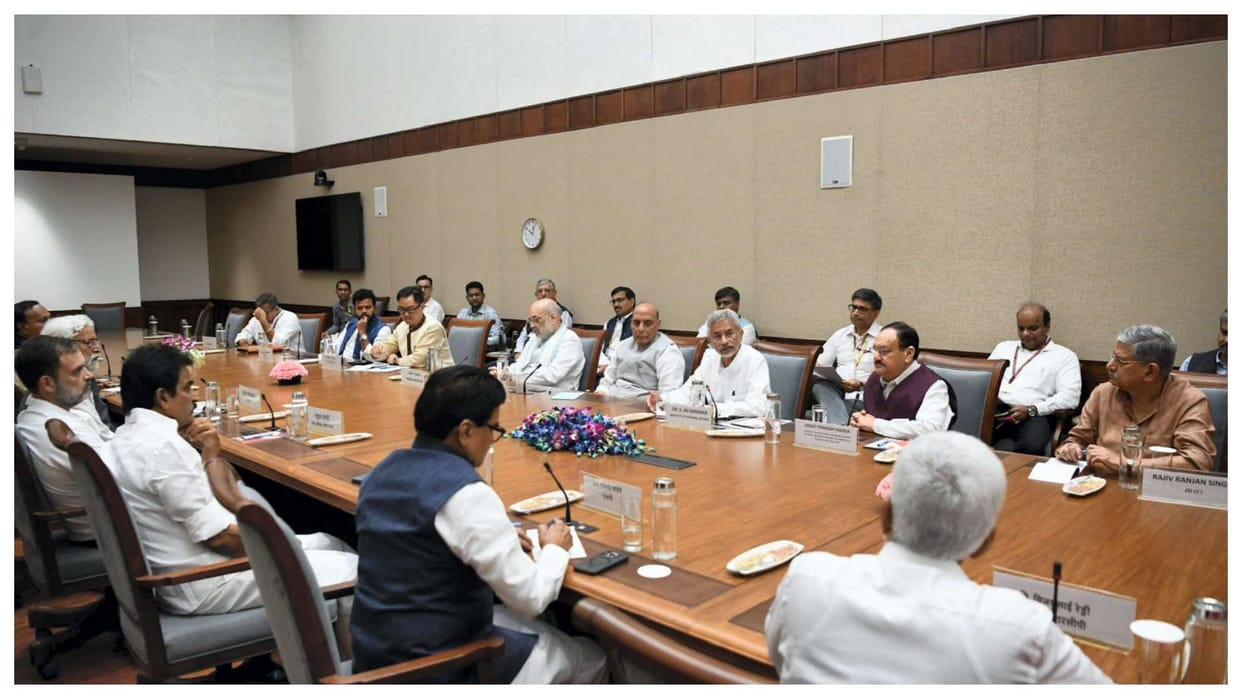 Rahul asked at all-party meet if Pakistan was involved in Bangladesh developments: Sources