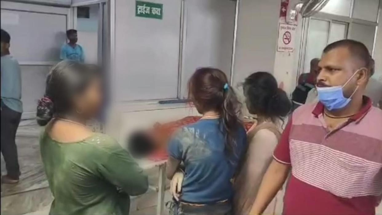 Bihar News : Brave girl saved herself from gang rape in begsarai bihar police is not supporting her family