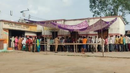 Panchayat by election in Moradabad: Voting for BDC and Pradhan posts, security tightened Kundarki and Bilari