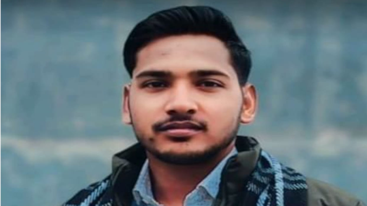 In Gorakhpur, A Youth shot dead in sikariganj. Uproar in district hospital