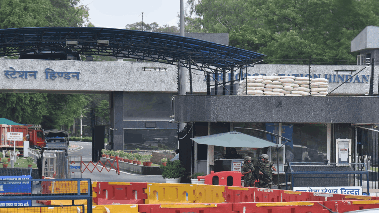 Bangladesh Air Force plane leaves Hasina Sheikh in India and returns to her homeland