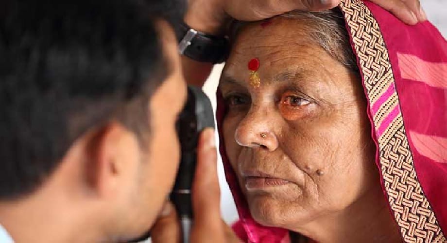 Came from Pakistan and established colony of eye donors, 214 people brought light into the lives of 428 people