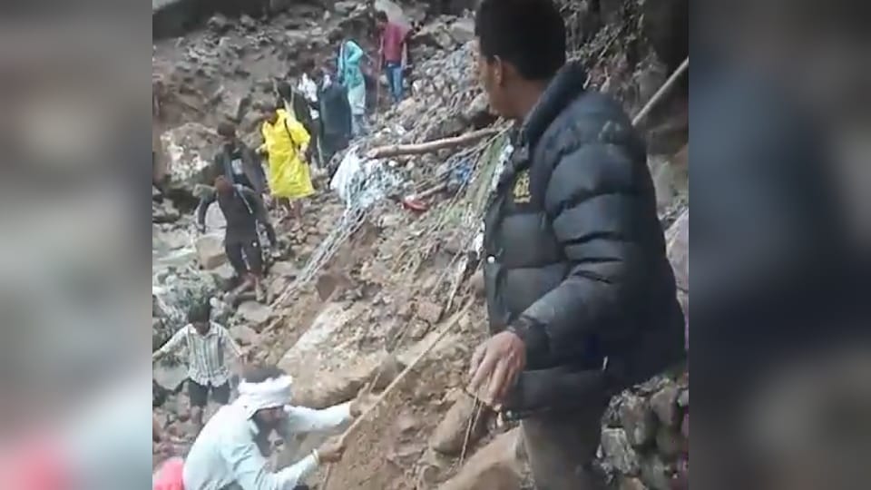 Kedarnath Disaster Surendra and Satpal saved lives of more than 800 passengers by rescued them
