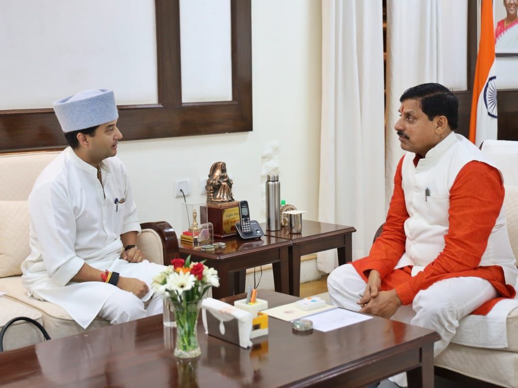 MP News: Scindia asked CM for additional amount of Rs 372 crore for the scheme of bringing water from Chambal