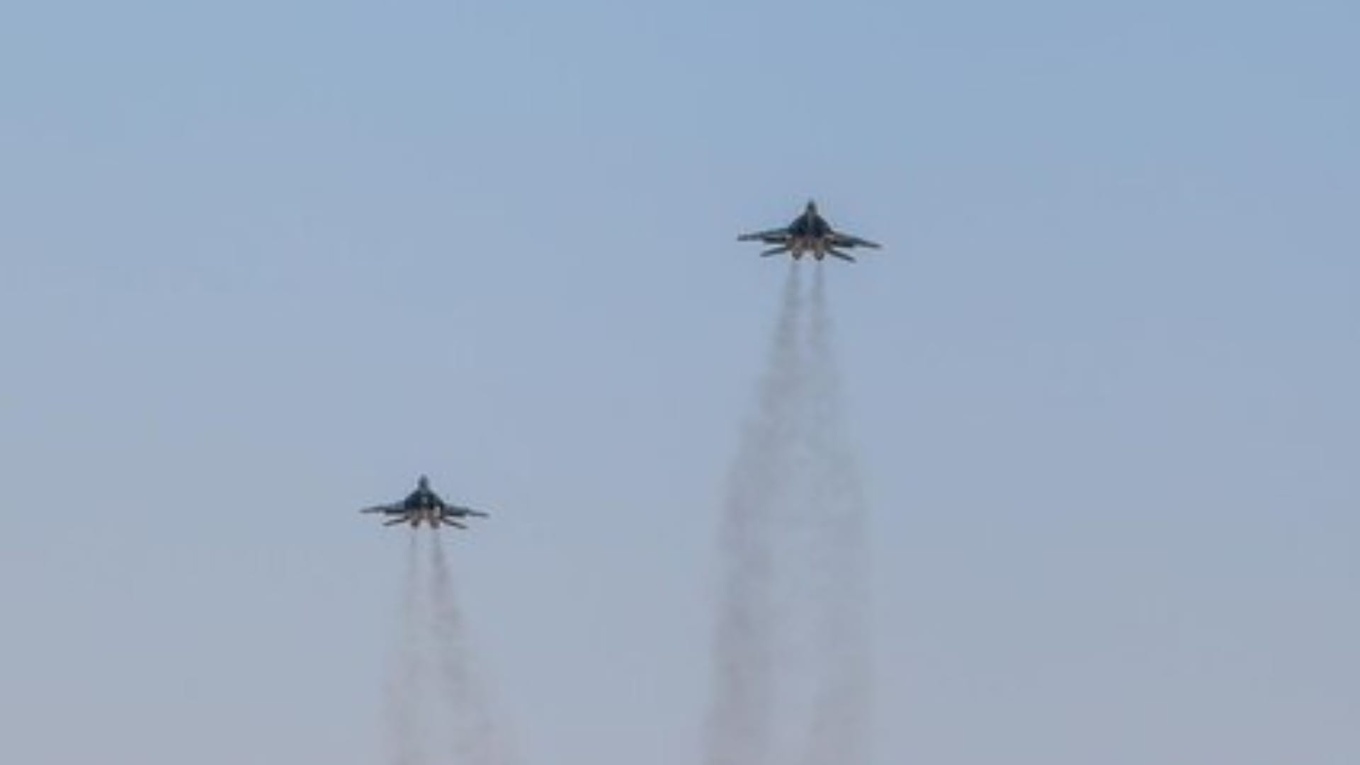 West Asia Unrest Israel vs Hezbollah Iran Support Lebanon Airstrike IDF rocket attack news in Hindi