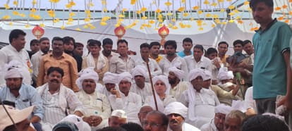 Swabhiman Mahapanchayat in Shamli: People of many villages boycotted, dispute regarding Jila panchayat